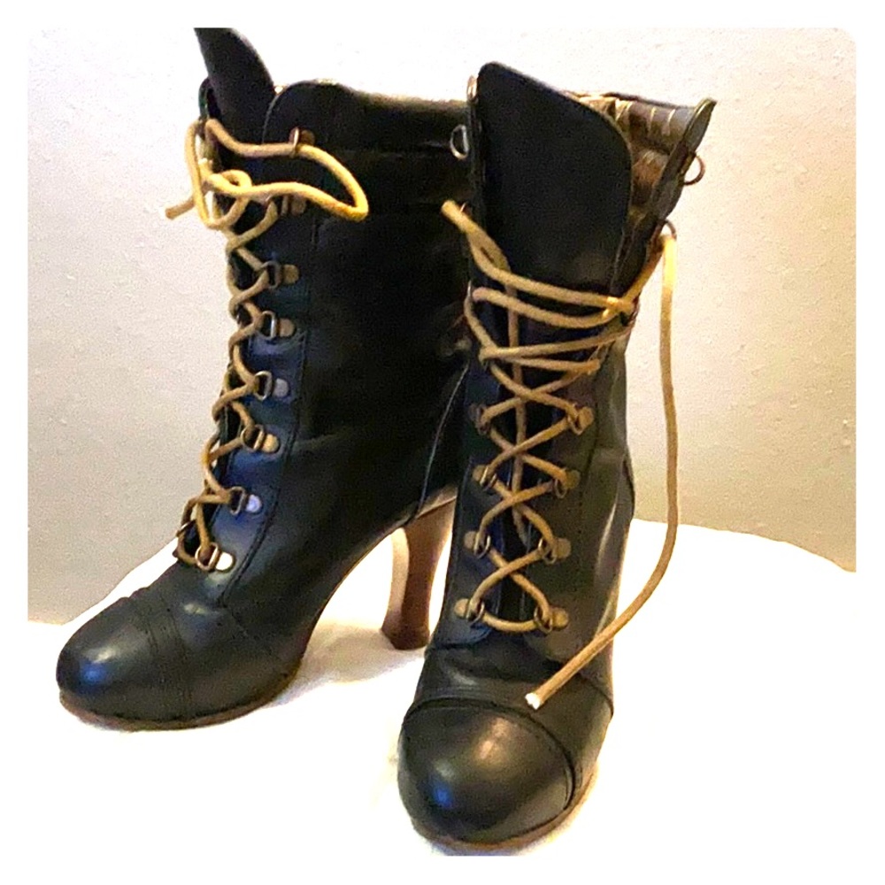 Boots 7 mankind